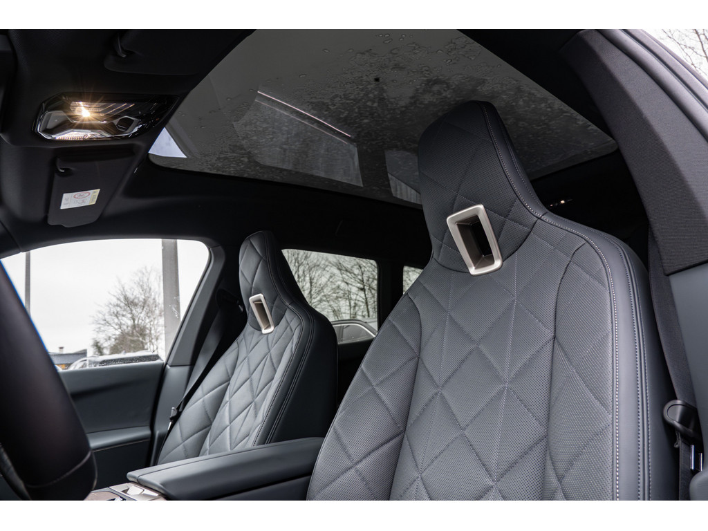 Fahrzeugansicht BMW iX xDrive40 SPORT ELEKTRO - Bild 11