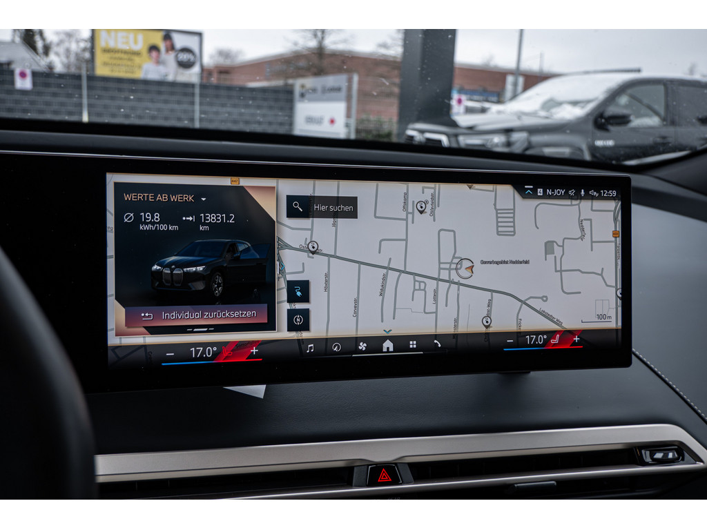 Fahrzeugansicht BMW iX xDrive40 SPORT ELEKTRO - Bild 16