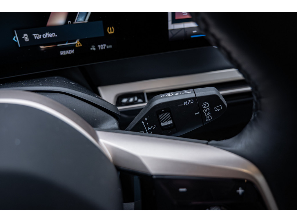 Fahrzeugansicht BMW iX xDrive40 SPORT ELEKTRO - Bild 24