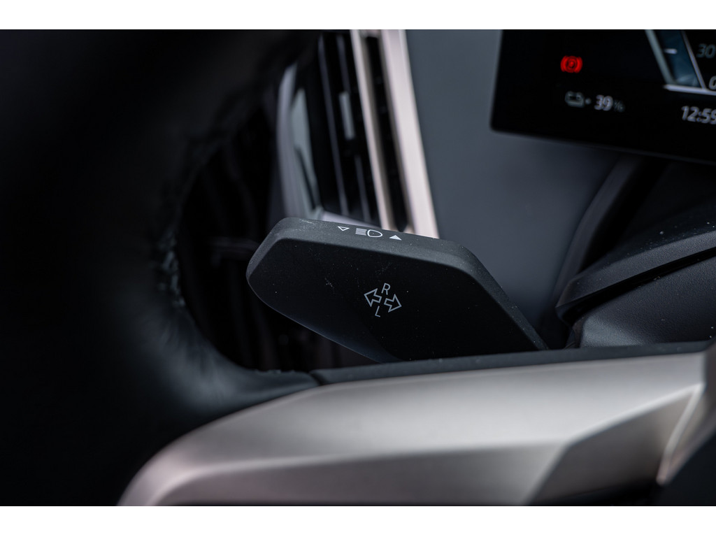 Fahrzeugansicht BMW iX xDrive40 SPORT ELEKTRO - Bild 25