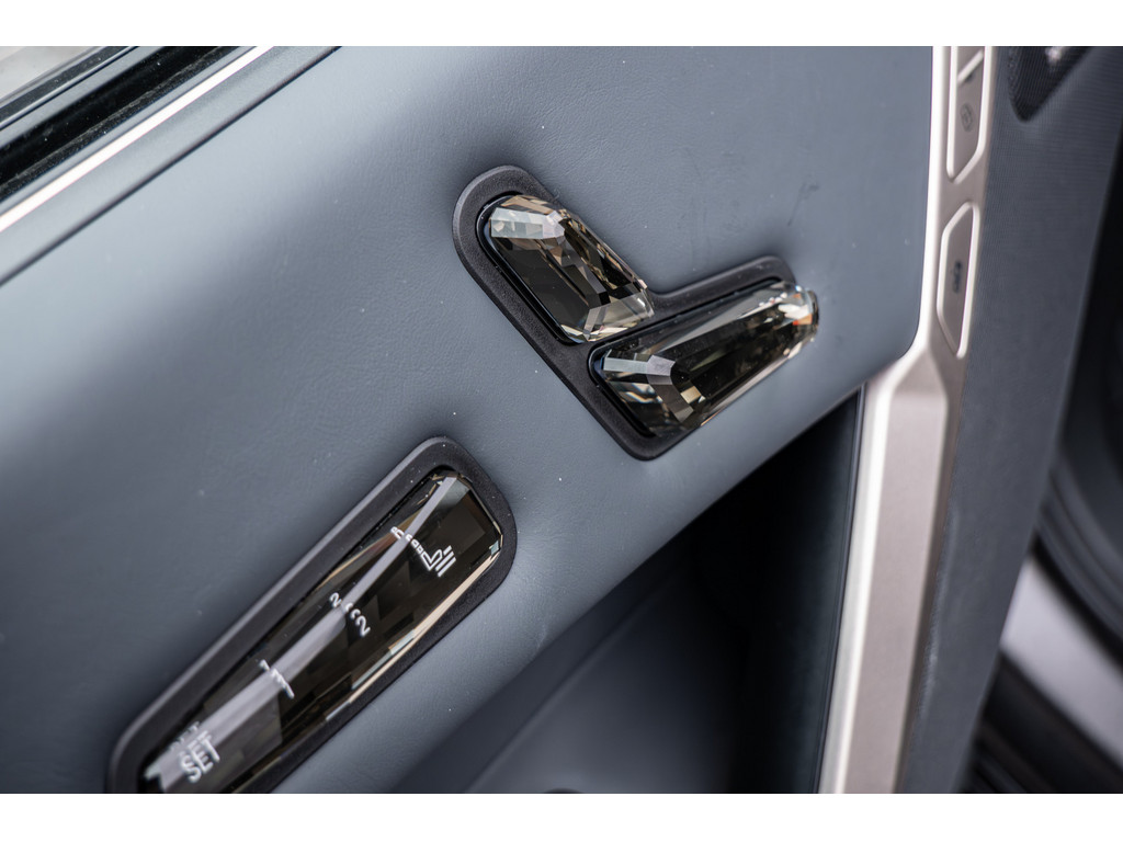 Fahrzeugansicht BMW iX xDrive40 SPORT ELEKTRO - Bild 31