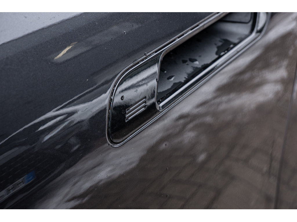 Fahrzeugansicht BMW iX xDrive40 SPORT ELEKTRO - Bild 36