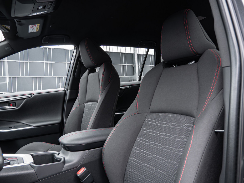 Fahrzeugansicht TOYOTA RAV 4 2.5 Plug-in Hybrid 4x4 Teamplayer - Bild 41