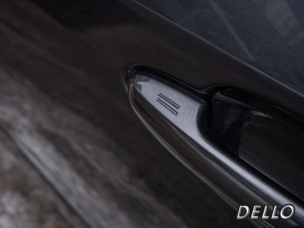 Fahrzeugansicht TOYOTA RAV 4 2.5 Plug-in Hybrid 4x4 Teamplayer - Bild 9