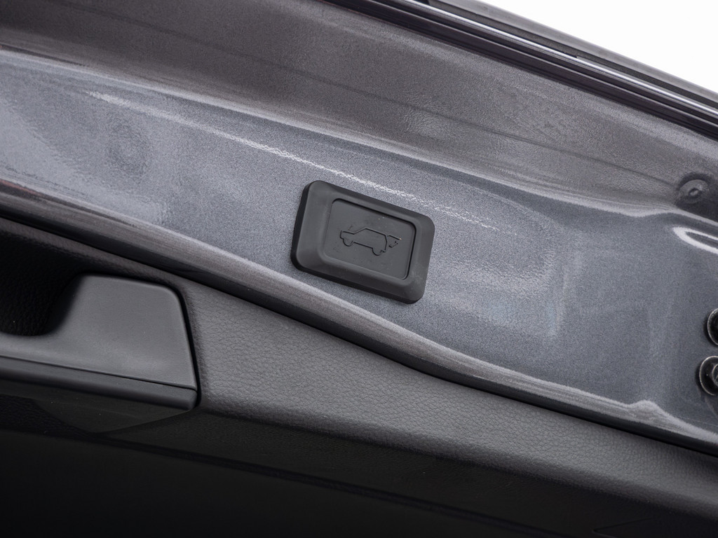 Fahrzeugansicht TOYOTA RAV 4 2.5 Plug-in Hybrid 4x4 Teamplayer - Bild 8