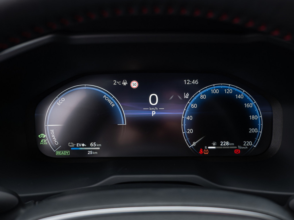 Fahrzeugansicht TOYOTA RAV 4 2.5 Plug-in Hybrid 4x4 Teamplayer - Bild 27