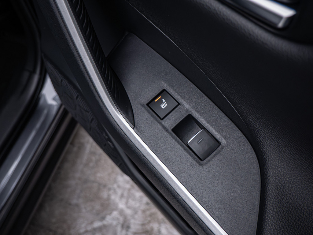 Fahrzeugansicht TOYOTA RAV 4 2.5 Plug-in Hybrid 4x4 Teamplayer - Bild 3