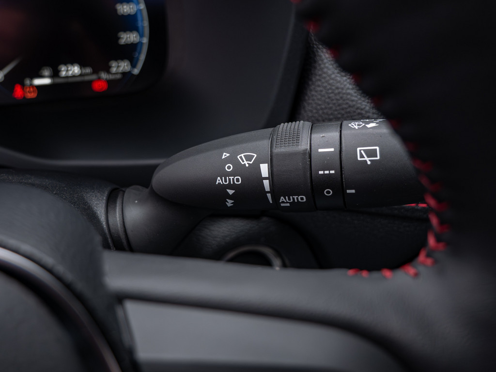 Fahrzeugansicht TOYOTA RAV 4 2.5 Plug-in Hybrid 4x4 Teamplayer - Bild 28