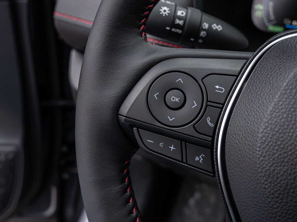 Fahrzeugansicht TOYOTA RAV 4 2.5 Plug-in Hybrid 4x4 Teamplayer - Bild 32