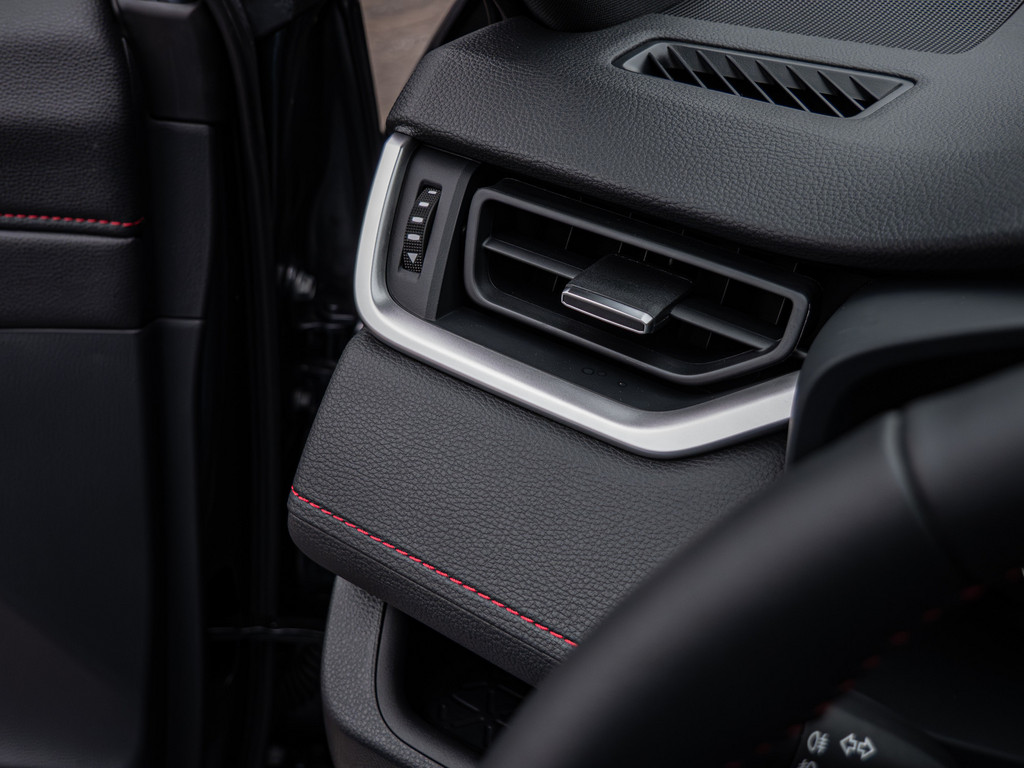 Fahrzeugansicht TOYOTA RAV 4 2.5 Plug-in Hybrid 4x4 Teamplayer - Bild 33