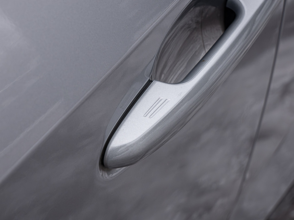 Fahrzeugansicht TOYOTA RAV 4 2.5 Plug-in Hybrid GR Sport 4x4 - Bild 5