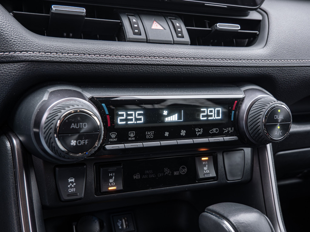 Fahrzeugansicht TOYOTA RAV 4 2.5 Plug-in Hybrid GR Sport 4x4 - Bild 18