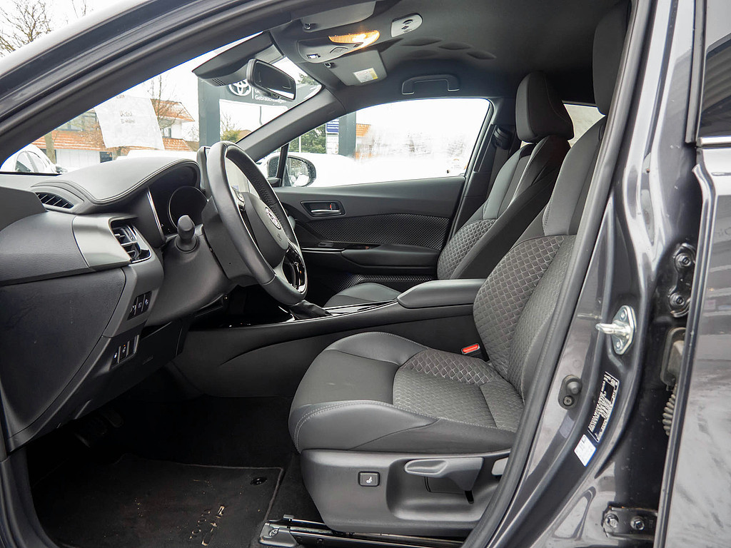 Fahrzeugansicht TOYOTA C-HR 1.8 Hybrid Team D - Bild 13