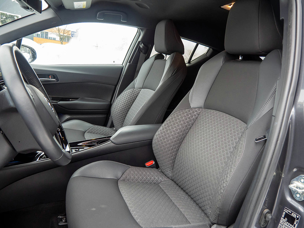 Fahrzeugansicht TOYOTA C-HR 1.8 Hybrid Team D - Bild 14