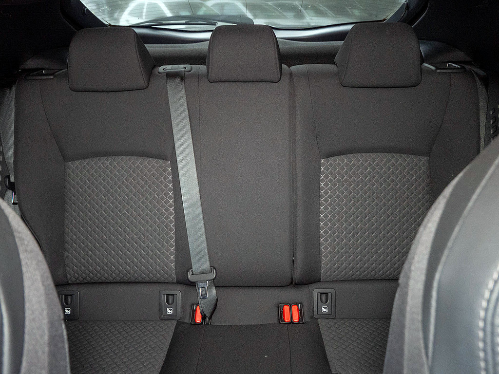 Fahrzeugansicht TOYOTA C-HR 1.8 Hybrid Team D - Bild 38