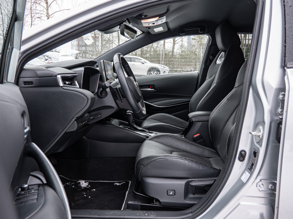 Fahrzeugansicht TOYOTA Corolla 2.0 Hybrid Lounge - Bild 5