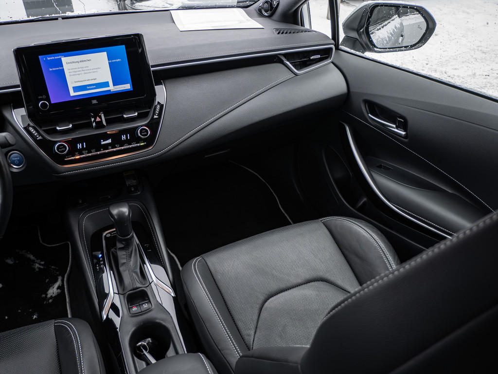 Fahrzeugansicht TOYOTA Corolla 2.0 Hybrid Lounge - Bild 11
