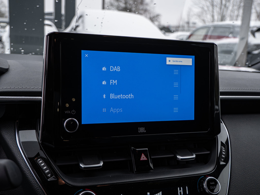 Fahrzeugansicht TOYOTA Corolla 2.0 Hybrid Lounge - Bild 15