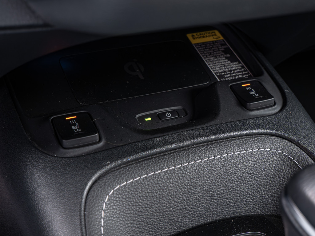 Fahrzeugansicht TOYOTA Corolla 2.0 Hybrid Lounge - Bild 19