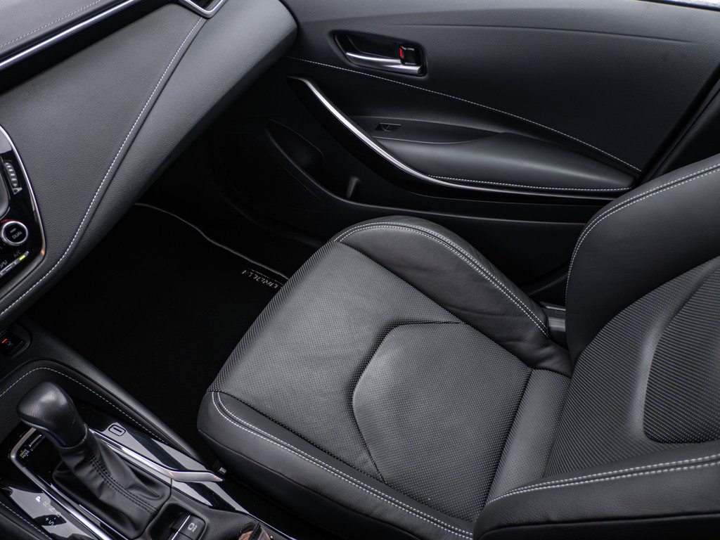 Fahrzeugansicht TOYOTA Corolla 2.0 Hybrid Lounge - Bild 22