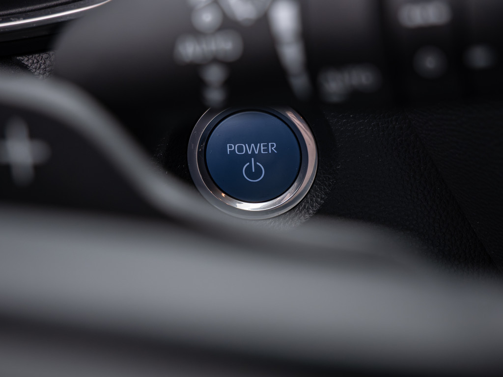 Fahrzeugansicht TOYOTA Corolla 2.0 Hybrid Lounge - Bild 28