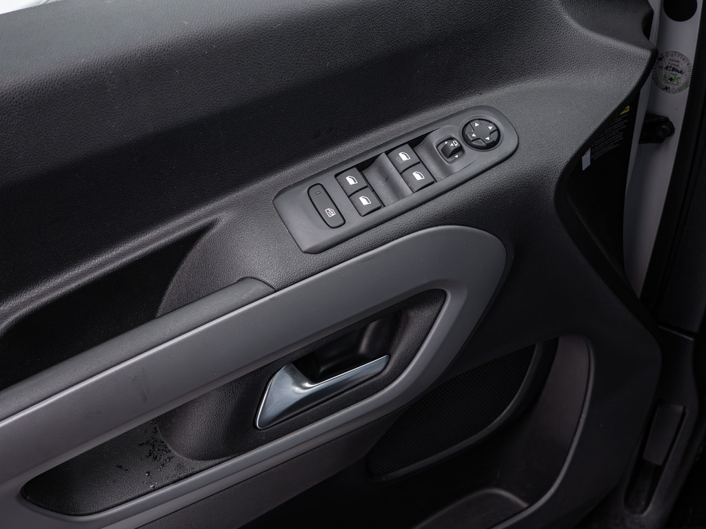 Fahrzeugansicht TOYOTA Proace City Verso 1.2 L1 Team D - Bild 25