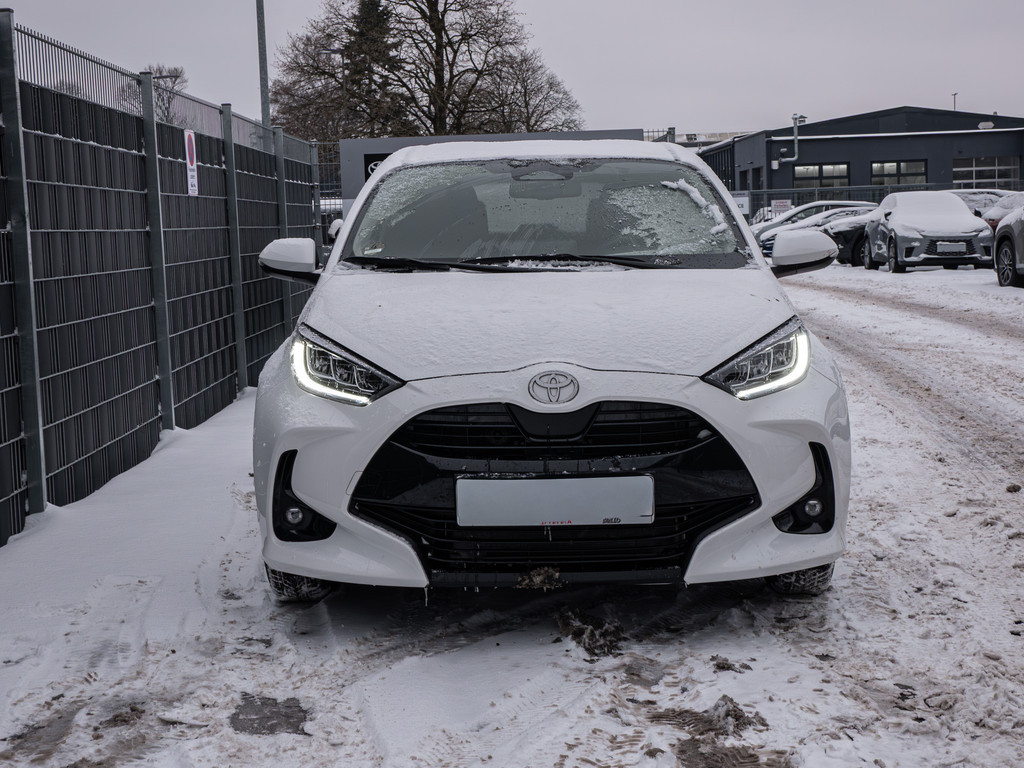 Fahrzeugansicht TOYOTA Yaris 1.5 Hybrid Teamplayer - Bild 12