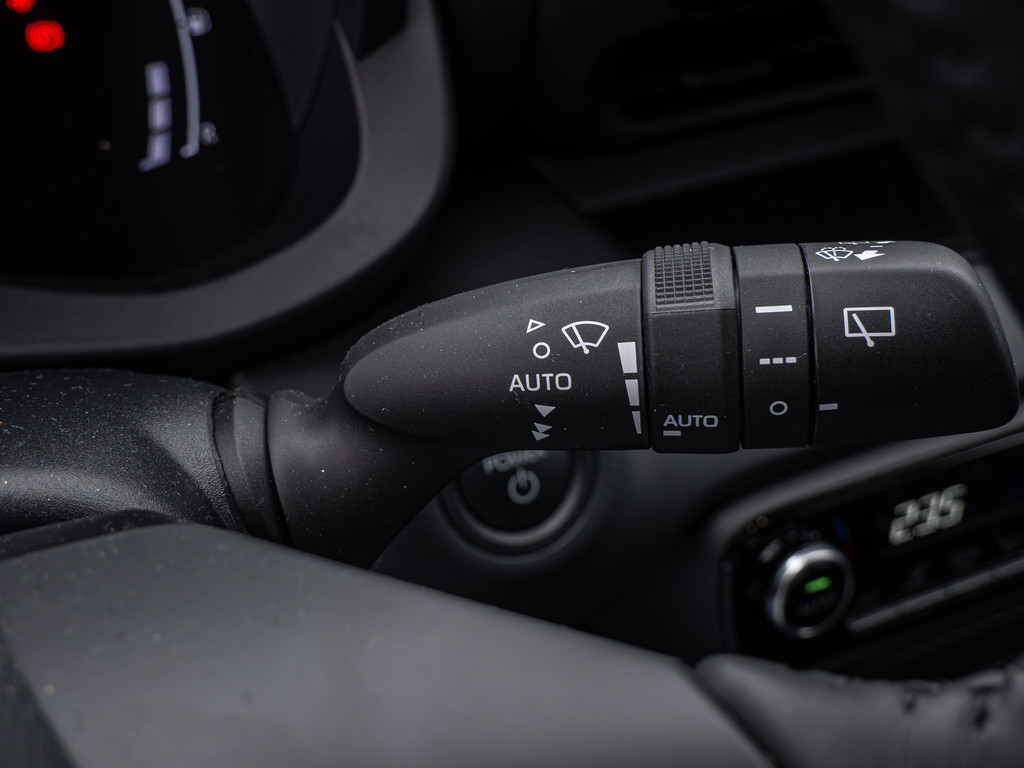 Fahrzeugansicht TOYOTA Yaris 1.5 Hybrid Teamplayer - Bild 20