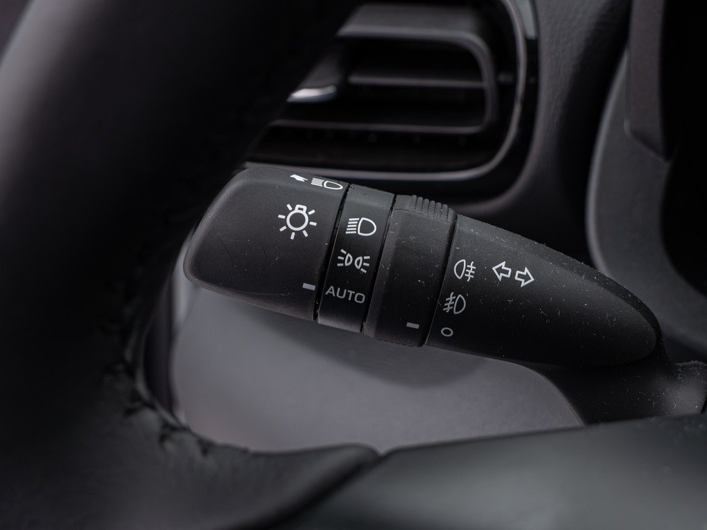 Fahrzeugansicht TOYOTA Yaris 1.5 Hybrid Teamplayer - Bild 22