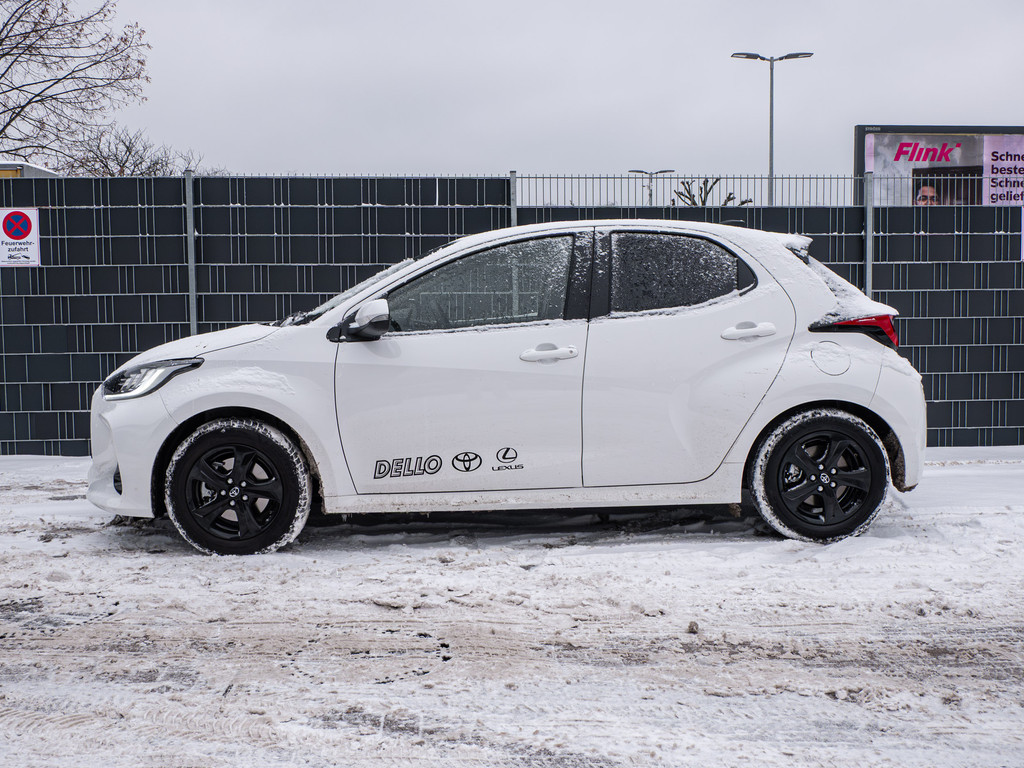 Fahrzeugansicht TOYOTA Yaris 1.5 Hybrid Teamplayer - Bild 34