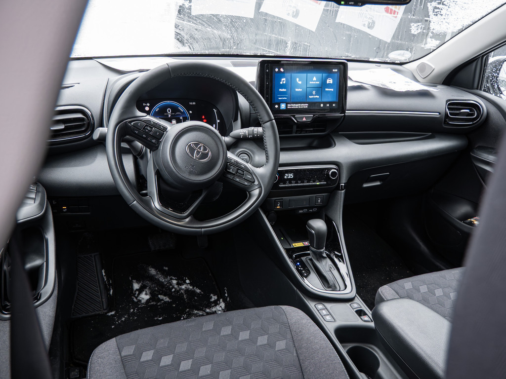 Fahrzeugansicht TOYOTA Yaris 1.5 Hybrid Teamplayer - Bild 6