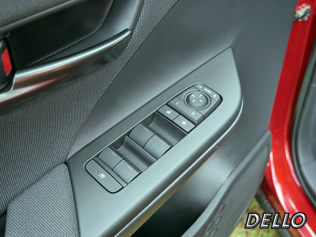 Fahrzeugansicht TOYOTA C-HR 2.0 Plug-In Hybrid FWD Team D - Bild 7