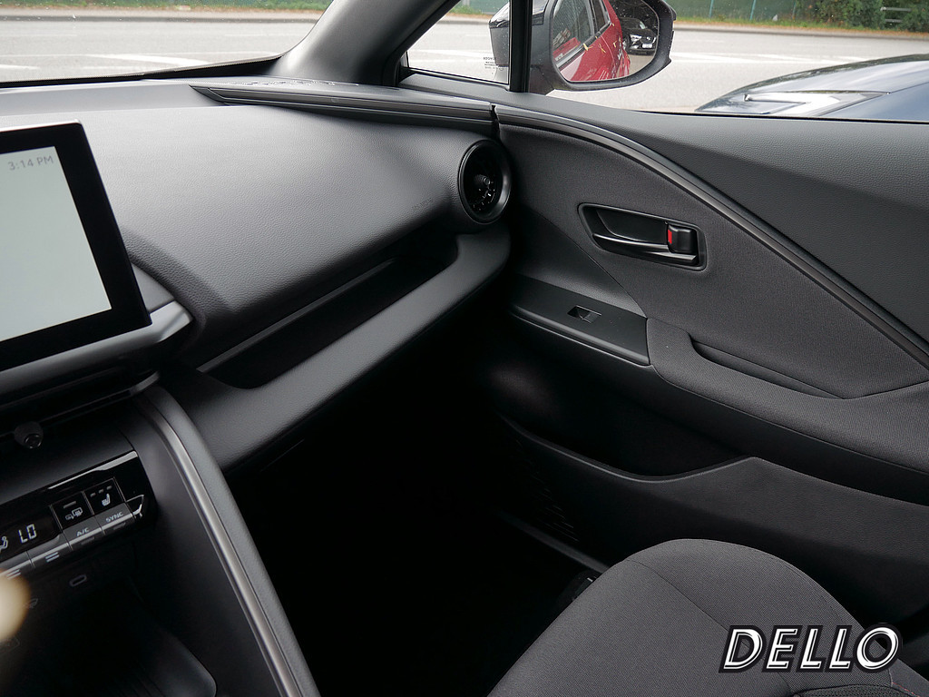 Fahrzeugansicht TOYOTA C-HR 2.0 Plug-In Hybrid FWD Team D - Bild 19