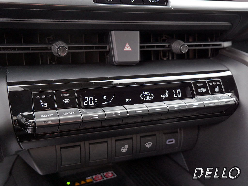 Fahrzeugansicht TOYOTA C-HR 2.0 Plug-In Hybrid FWD Team D - Bild 15