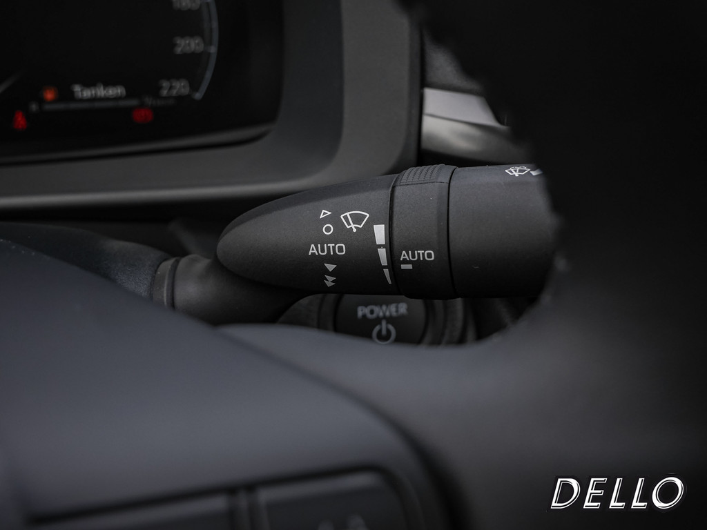 Fahrzeugansicht TOYOTA C-HR 1.8 Hybrid FWD Teamplayer - Bild 28