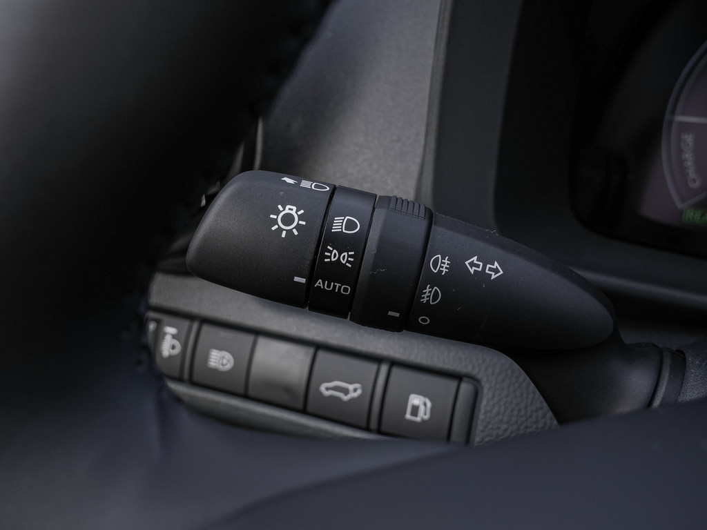 Fahrzeugansicht TOYOTA C-HR 1.8 Hybrid FWD Teamplayer - Bild 27