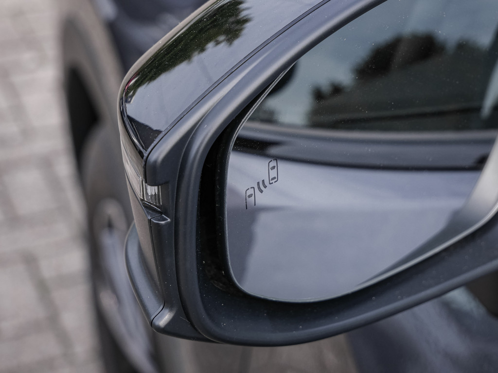 Fahrzeugansicht TOYOTA C-HR 1.8 Hybrid FWD Teamplayer - Bild 3