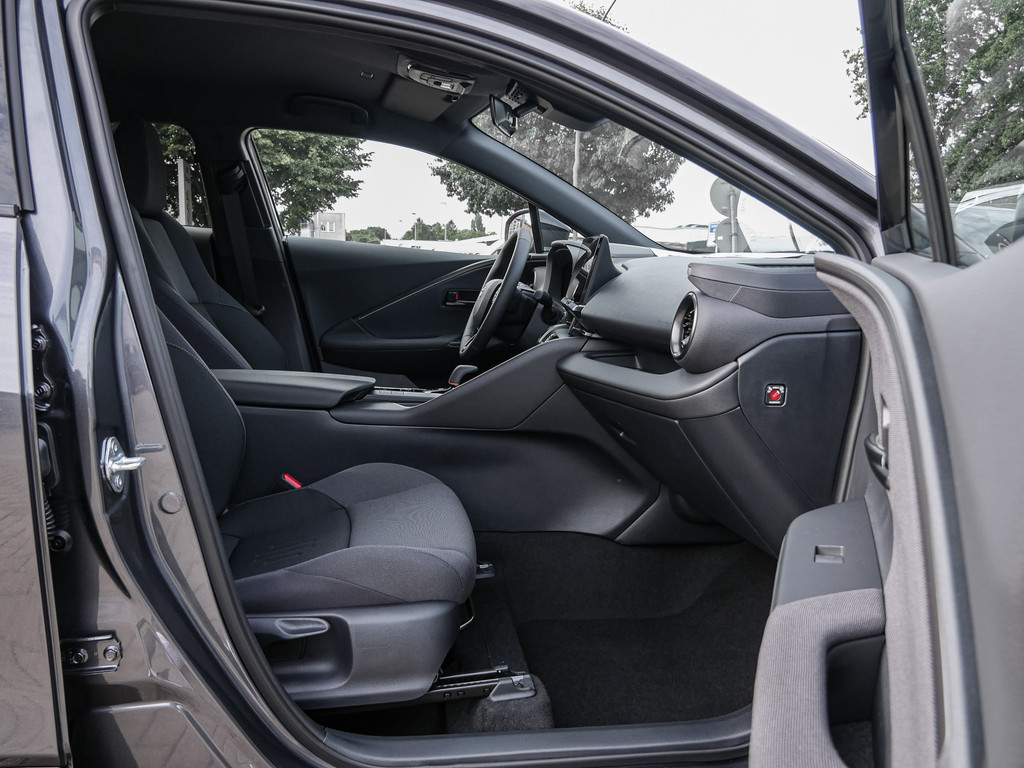 Fahrzeugansicht TOYOTA C-HR 1.8 Hybrid FWD Teamplayer - Bild 6