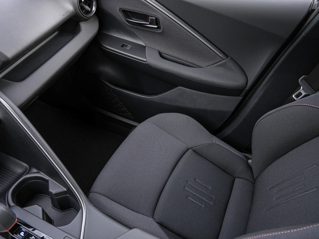 Fahrzeugansicht TOYOTA C-HR 1.8 Hybrid FWD Teamplayer - Bild 24