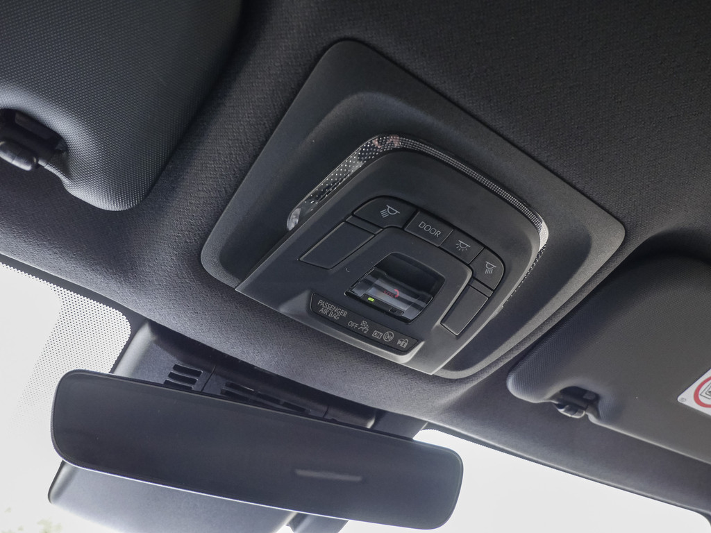 Fahrzeugansicht TOYOTA C-HR 1.8 Hybrid FWD Teamplayer - Bild 25