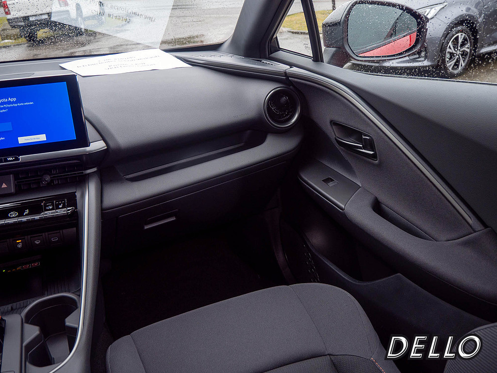 Fahrzeugansicht TOYOTA C-HR 1.8 Hybrid Teamplayer - Bild 6