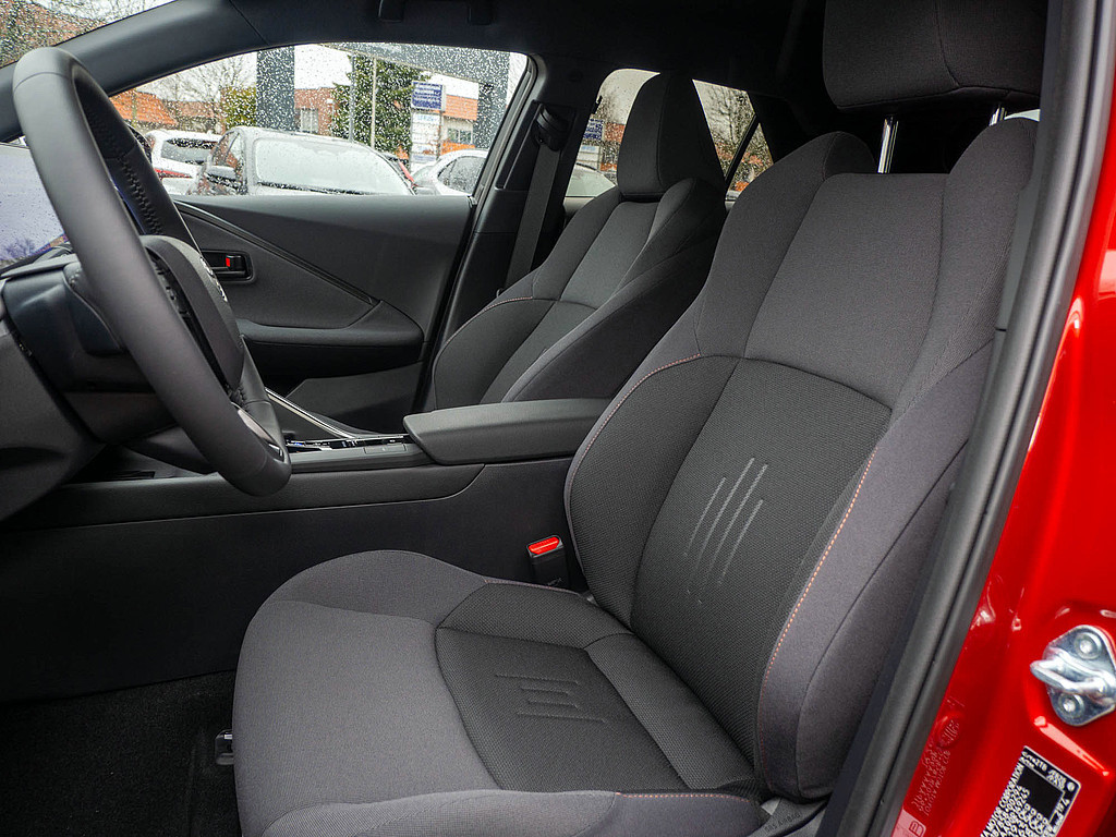 Fahrzeugansicht TOYOTA C-HR 1.8 Hybrid Teamplayer - Bild 16