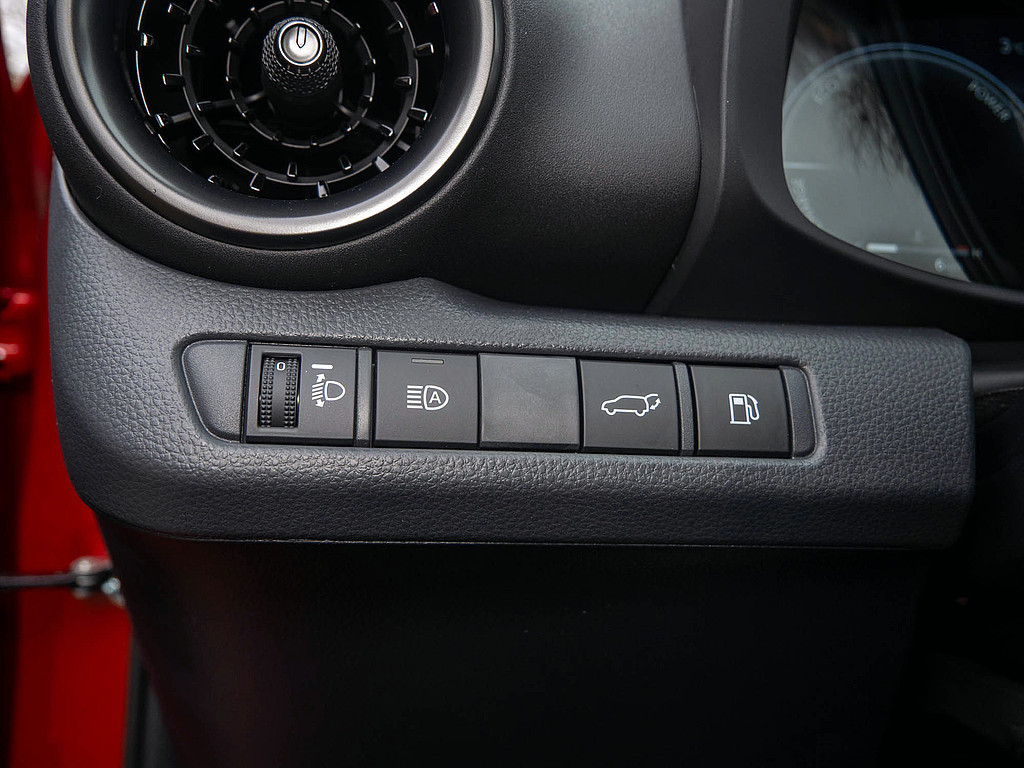 Fahrzeugansicht TOYOTA C-HR 1.8 Hybrid Teamplayer - Bild 32