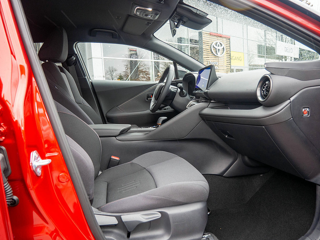 Fahrzeugansicht TOYOTA C-HR 1.8 Hybrid Teamplayer - Bild 45