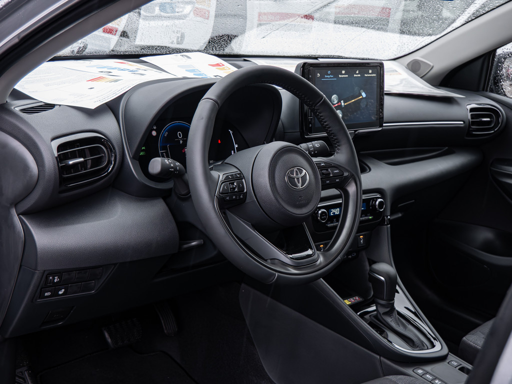 Fahrzeugansicht TOYOTA Yaris Hybrid 1.5 VVT-i Teamplayer - Bild 30