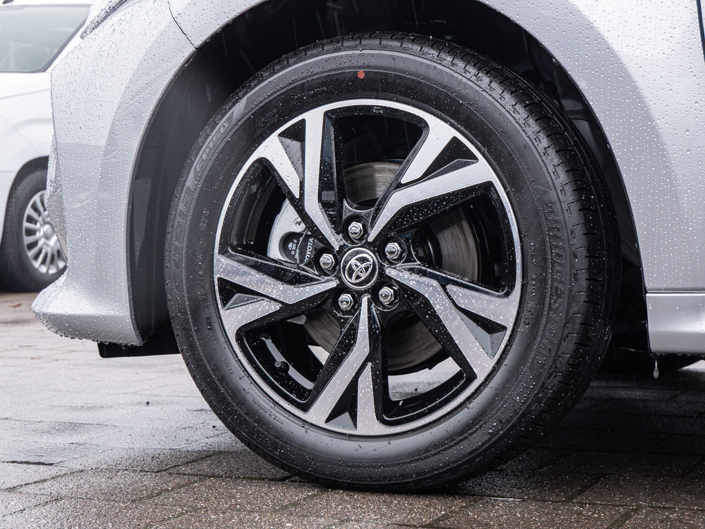 Fahrzeugansicht TOYOTA Yaris Hybrid 1.5 VVT-i Teamplayer - Bild 38
