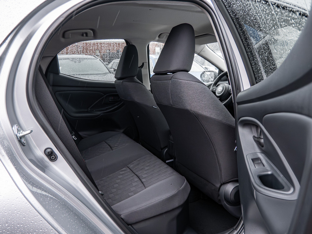 Fahrzeugansicht TOYOTA Yaris 1.5 Hybrid Teamplayer - Bild 4