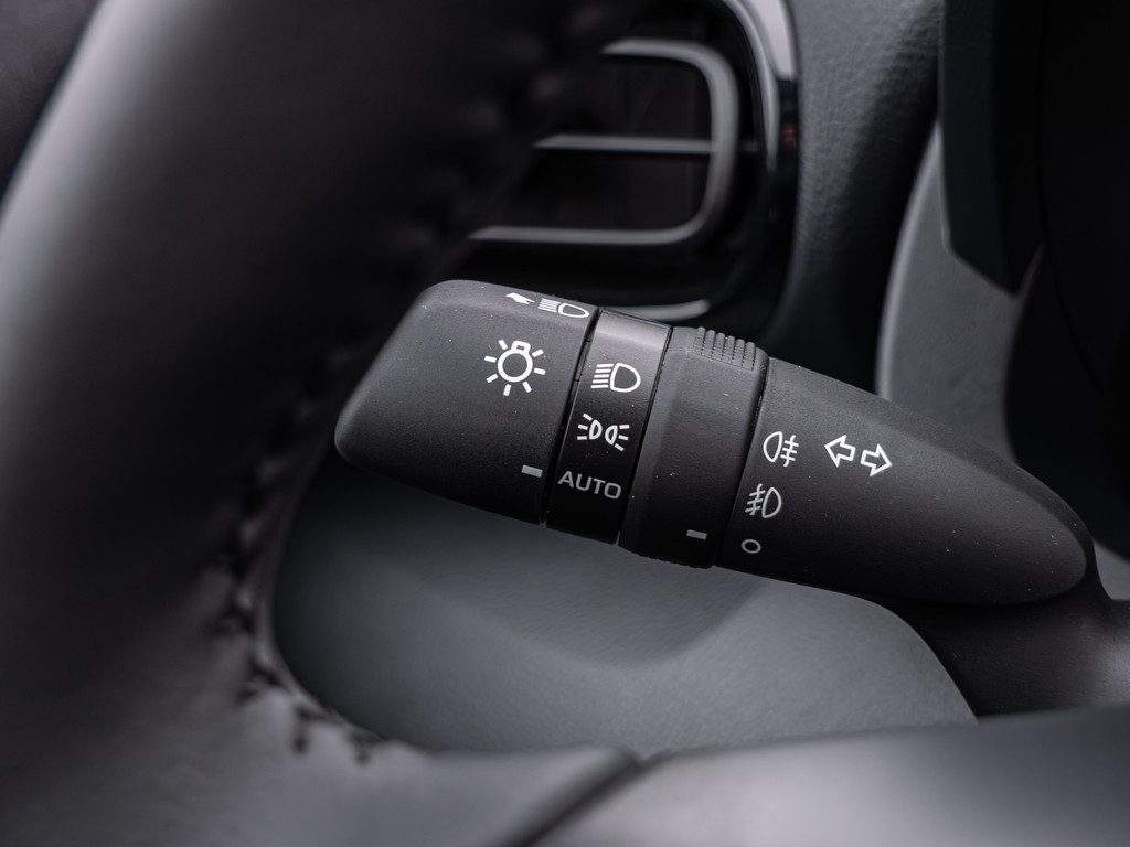 Fahrzeugansicht TOYOTA Yaris 1.5 Hybrid Teamplayer - Bild 24