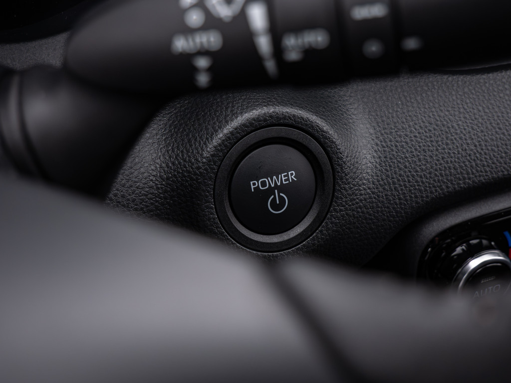 Fahrzeugansicht TOYOTA Yaris 1.5 Hybrid Teamplayer - Bild 25