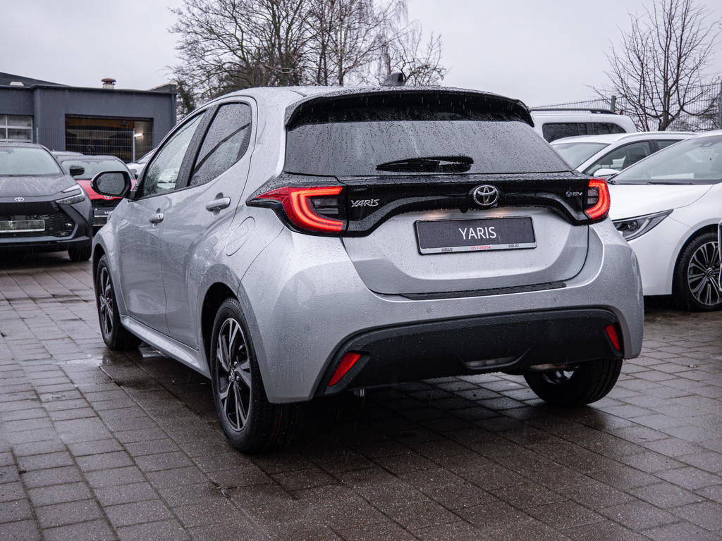 Fahrzeugansicht TOYOTA Yaris 1.5 Hybrid Teamplayer - Bild 37